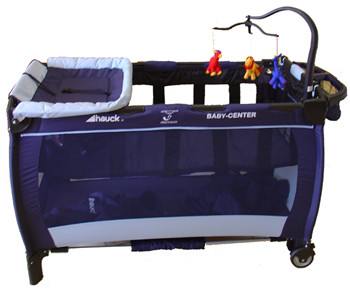 hauck travel cot size